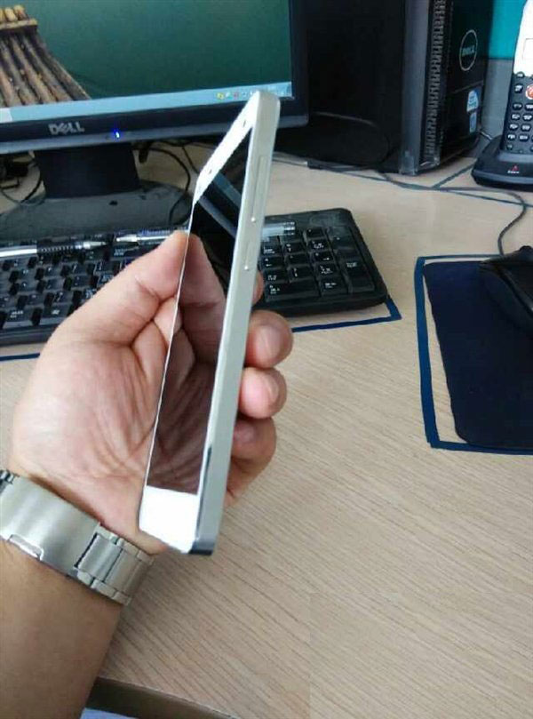 大开眼界！从未现世的小米4“半成品”