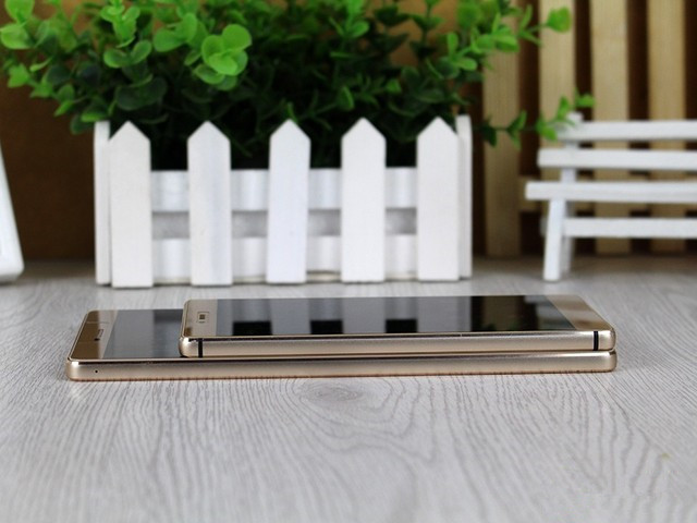 一家人两张"脸" 华为P8对比华为P8max 