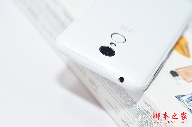 为电信用户而生撕逼魅蓝、红米2，699元中兴小鲜2简评