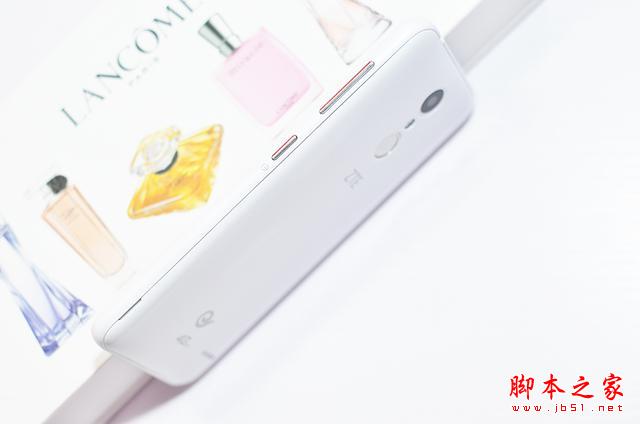 为电信用户而生撕逼魅蓝、红米2，699元中兴小鲜2简评