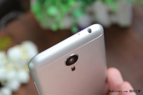 一黑一白 魅族MX5对比开箱图赏