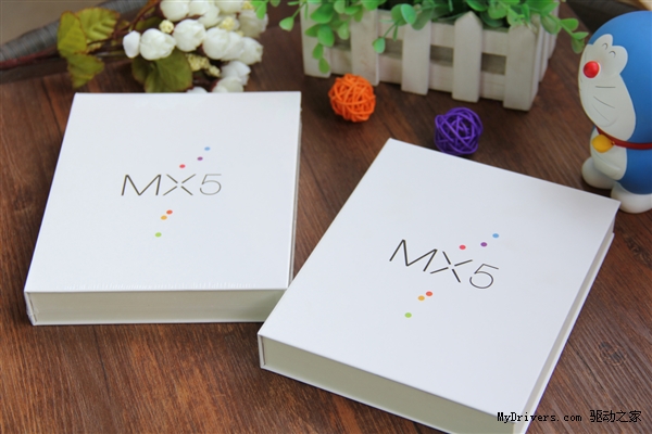 一黑一白 魅族MX5对比开箱图赏