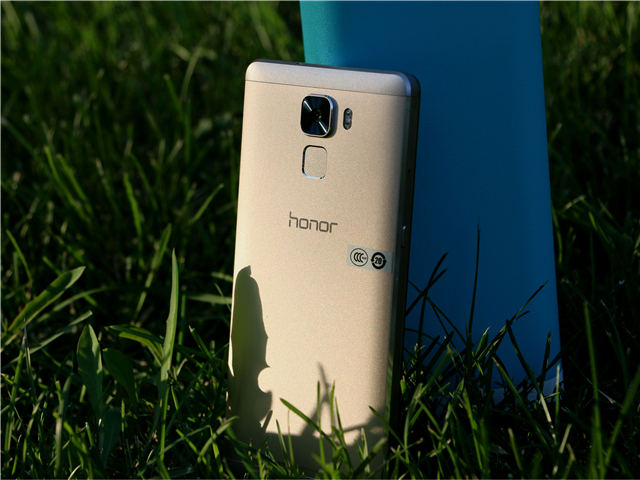 更好一点的华为荣耀，荣耀 7 真机上手玩