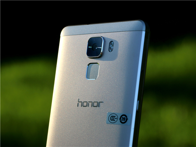 更好一点的华为荣耀，荣耀 7 真机上手玩