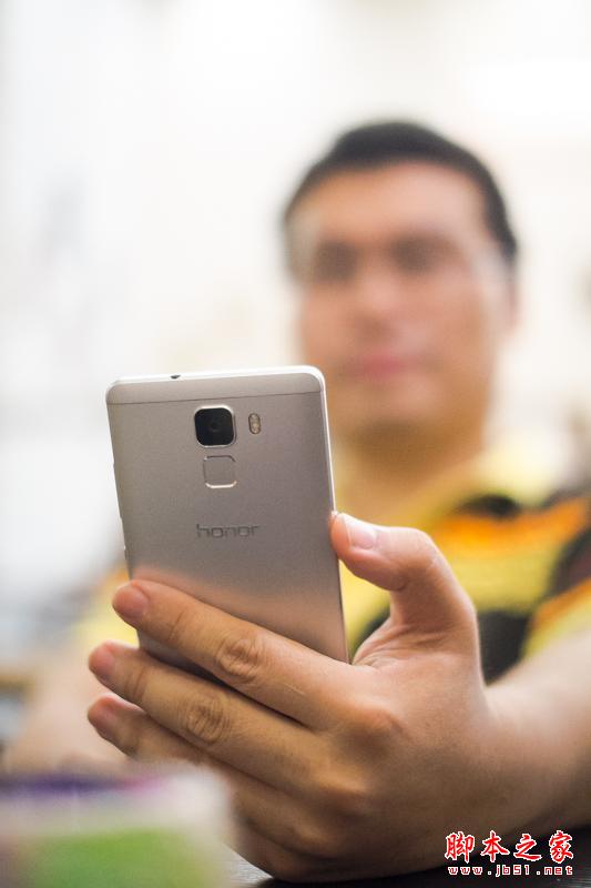 “智灵”键能召唤志玲吗——华为荣耀7开箱图赏