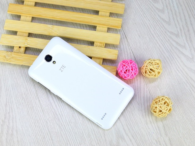 一款主打拍照的低价机 中兴醉享手机评测 