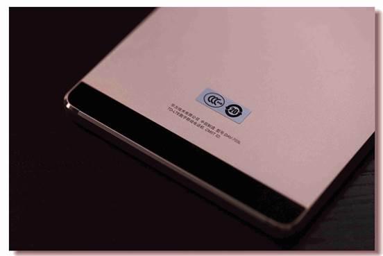 一机多能工作娱乐两不误，看华为P8max轻商务风范