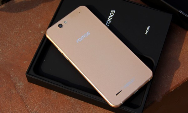 独特的五面晶棱中框 蓝魔手机MOS1体验评测