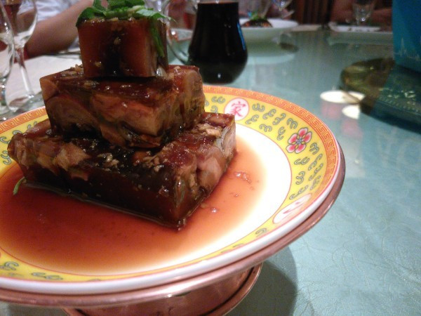 独特的五面晶棱中框 蓝魔手机MOS1体验评测