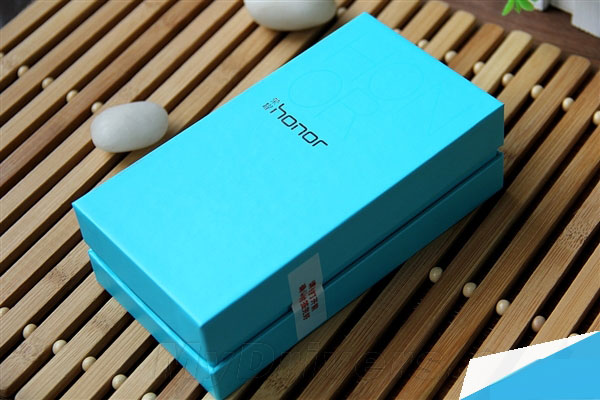 只要599元！华为荣耀3C畅玩版图赏