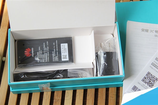 只要599元！华为荣耀3C畅玩版图赏