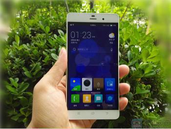 良好手感/指纹识别 纽曼纽扣CM810深度测评