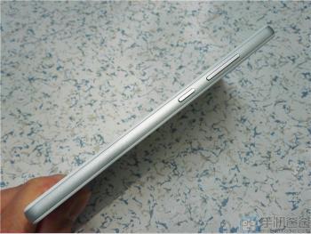 良好手感/指纹识别 纽曼纽扣CM810深度测评