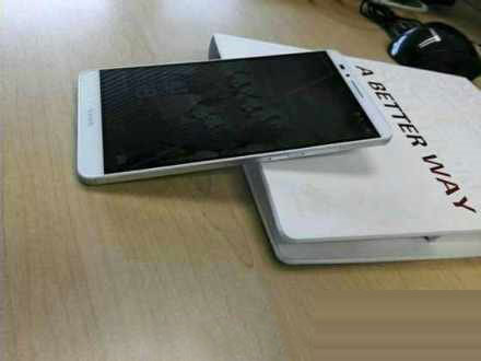 华为Mate7再现真容 微博网友再爆真机实拍