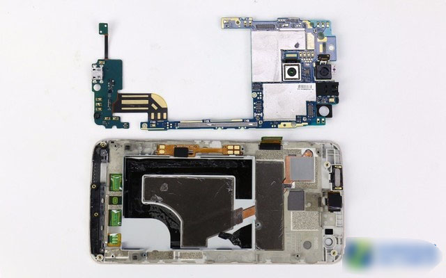 中兴AXON天机拆机图解13