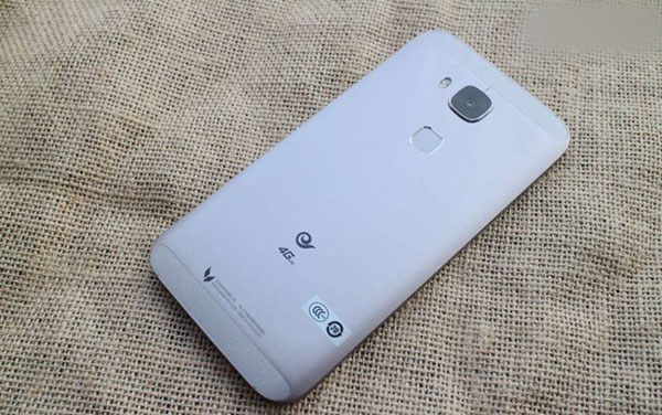 华为麦芒4标配版和高配版哪个好 华为麦芒4高配版对比标配版