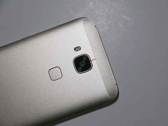 华为麦芒4评测:中端手机市场狙击手 