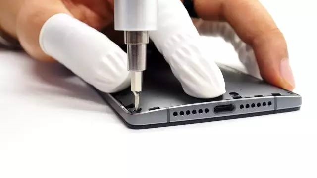 一加手机2拆解报告：做工给力 布局合理