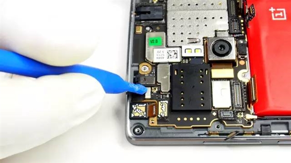 一加手机2拆解报告：做工给力 布局合理