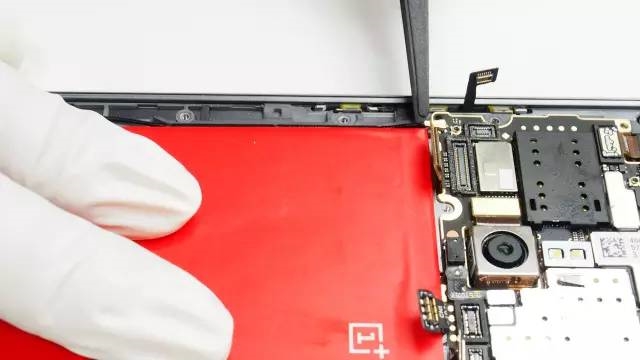 一加手机2拆解报告：做工给力 布局合理