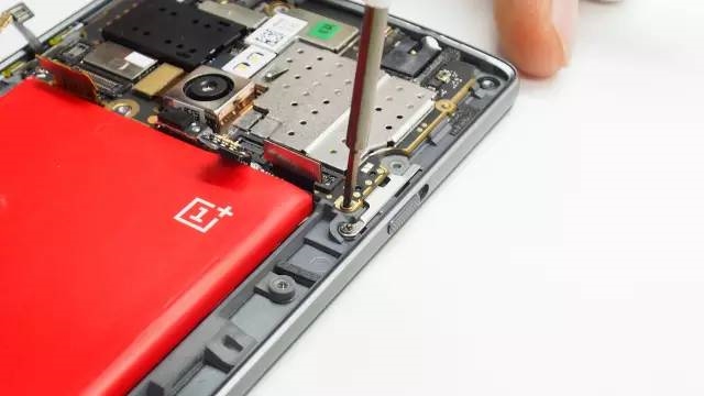 一加手机2拆解报告：做工给力 布局合理