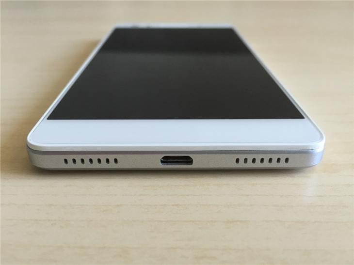 国产旗舰对决 荣耀7和一加2对比对比评测