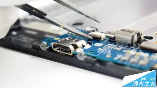 魅族魅蓝2完全拆解：成本控制下的良心之作！