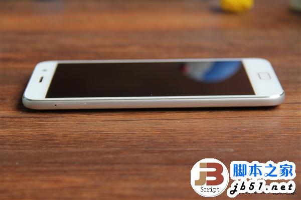 1799元ZUK Z1对比图赏：iPhone 6醉了