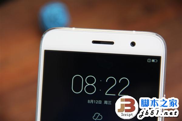 1799元ZUK Z1对比图赏：iPhone 6醉了