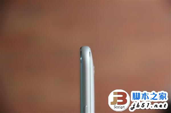 1799元ZUK Z1对比图赏：iPhone 6醉了