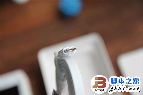 1799元ZUK Z1对比图赏：iPhone 6醉了