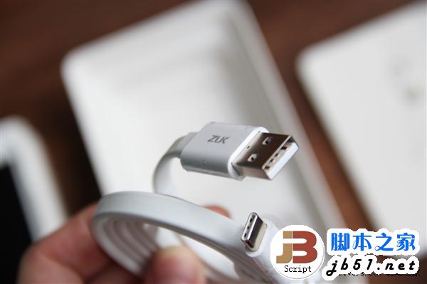 1799元ZUK Z1对比图赏：iPhone 6醉了