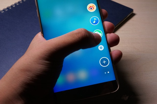 大曲面功能揭秘 三星S6 Edge+技术解析 