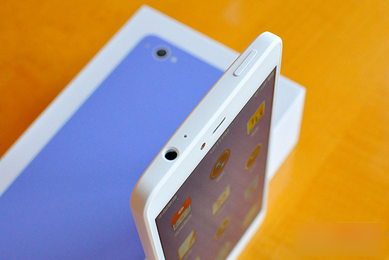 坚果手机评测：外观清新/细节优化到位