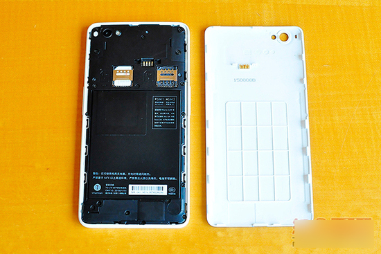 坚果手机评测：外观清新/细节优化到位