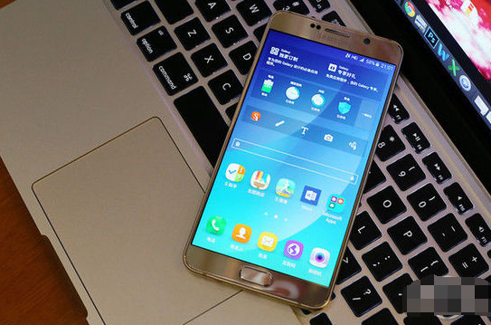 年度旗舰王之争：iPhone6s/三星note5/华为mateS/索尼Z5详细对比评测