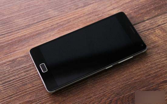 联想P1评测：长续航64位八核智能强机 