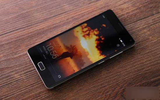 联想P1评测：长续航64位八核智能强机 