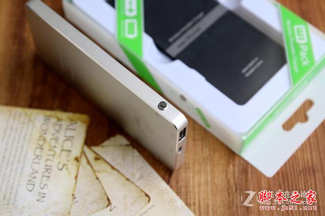 iPhone也能无线充电?WiPack无线充电移动电源真牛叉