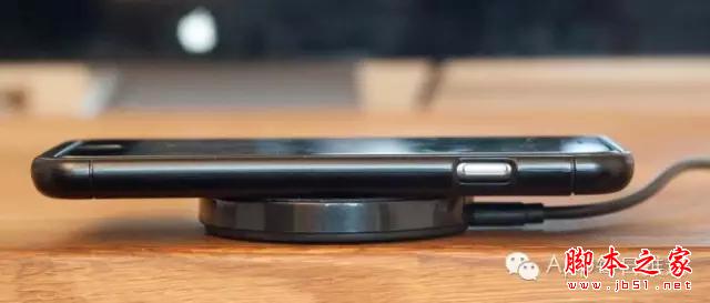 iPhone也能无线充电，超薄保护壳轻松搞定！