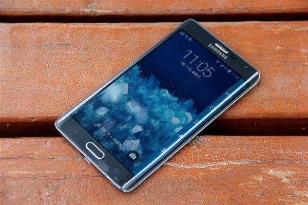 限量：三星双面屏旗舰Galaxy Edge让人抓狂