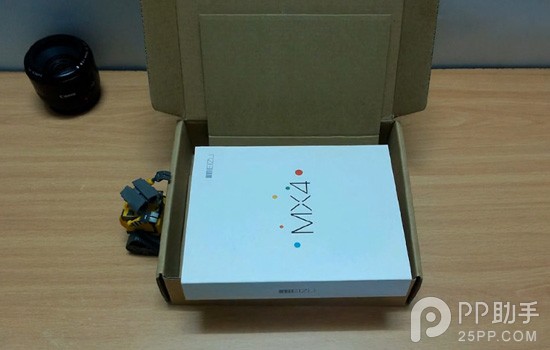 魅族MX4创意开箱视频 ：1800张照片拼合