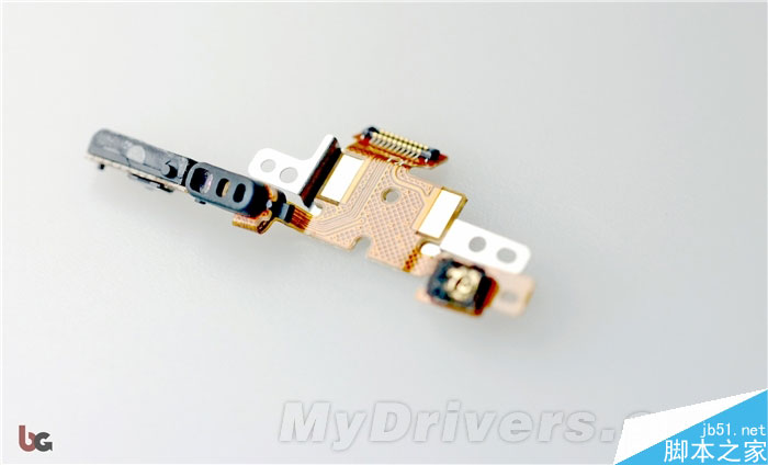 漂亮！白色版1799元魅族MX4真机拆解