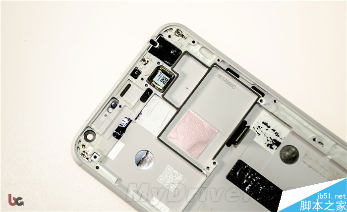 漂亮！白色版1799元魅族MX4真机拆解