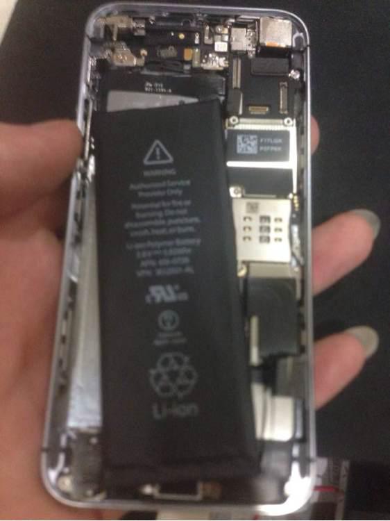网友耗费一周时间：手工组装了一台iPhone5s 太炫了！