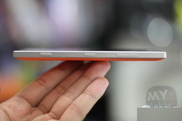 诺基亚Lumia830开箱上手初体验