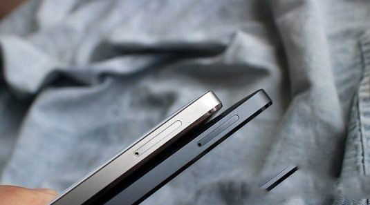 小米4黑色好看还是白色好看？小米4黑色/白色对比1