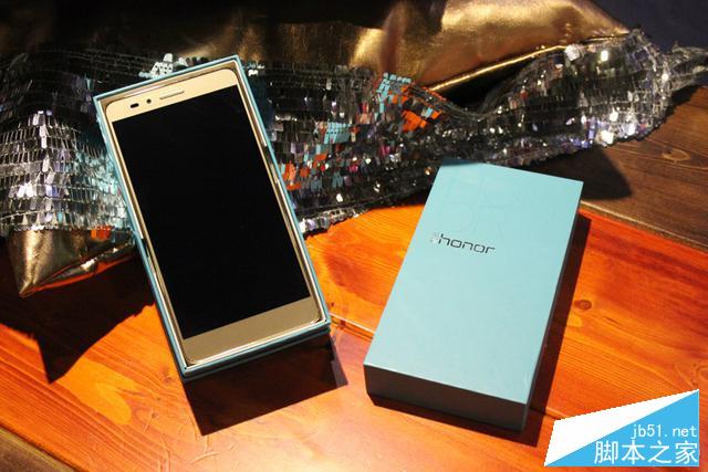 红米魅蓝都卖不下去了! 千元新霸主荣耀畅玩5X纯美图赏