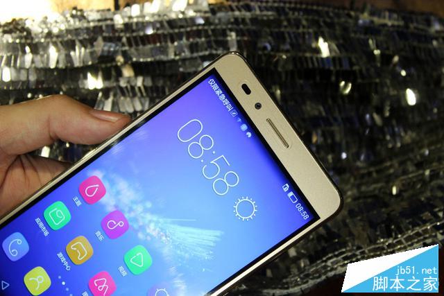 红米魅蓝都卖不下去了! 千元新霸主荣耀畅玩5X纯美图赏