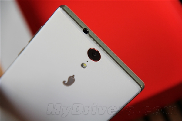 1999元/蜀锦后壳 小辣椒5 Pro图赏